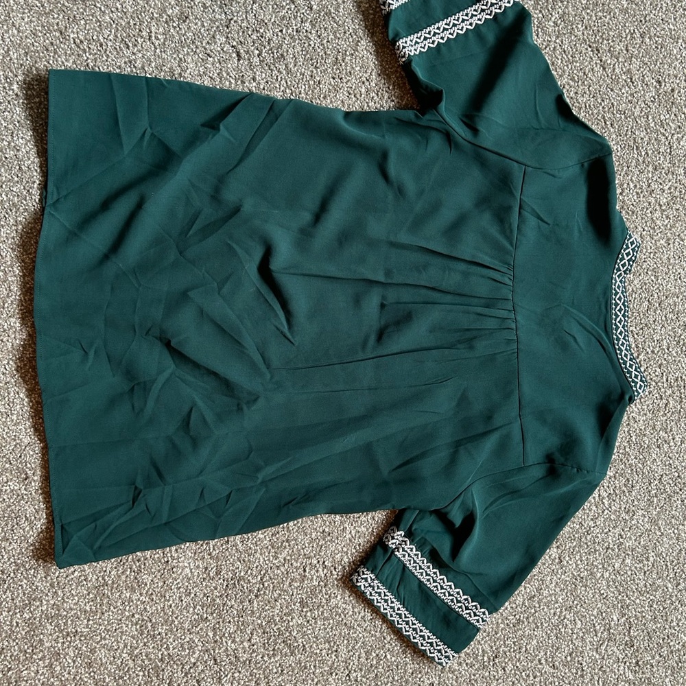 Green Embroidered Boho Top - Picture 3 of 4